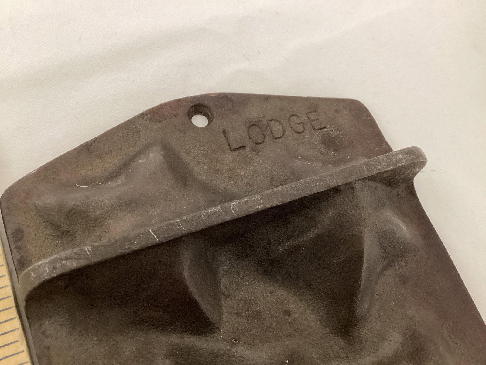 Lodge Cast Iron Star Shaped Muffin Pan - 5