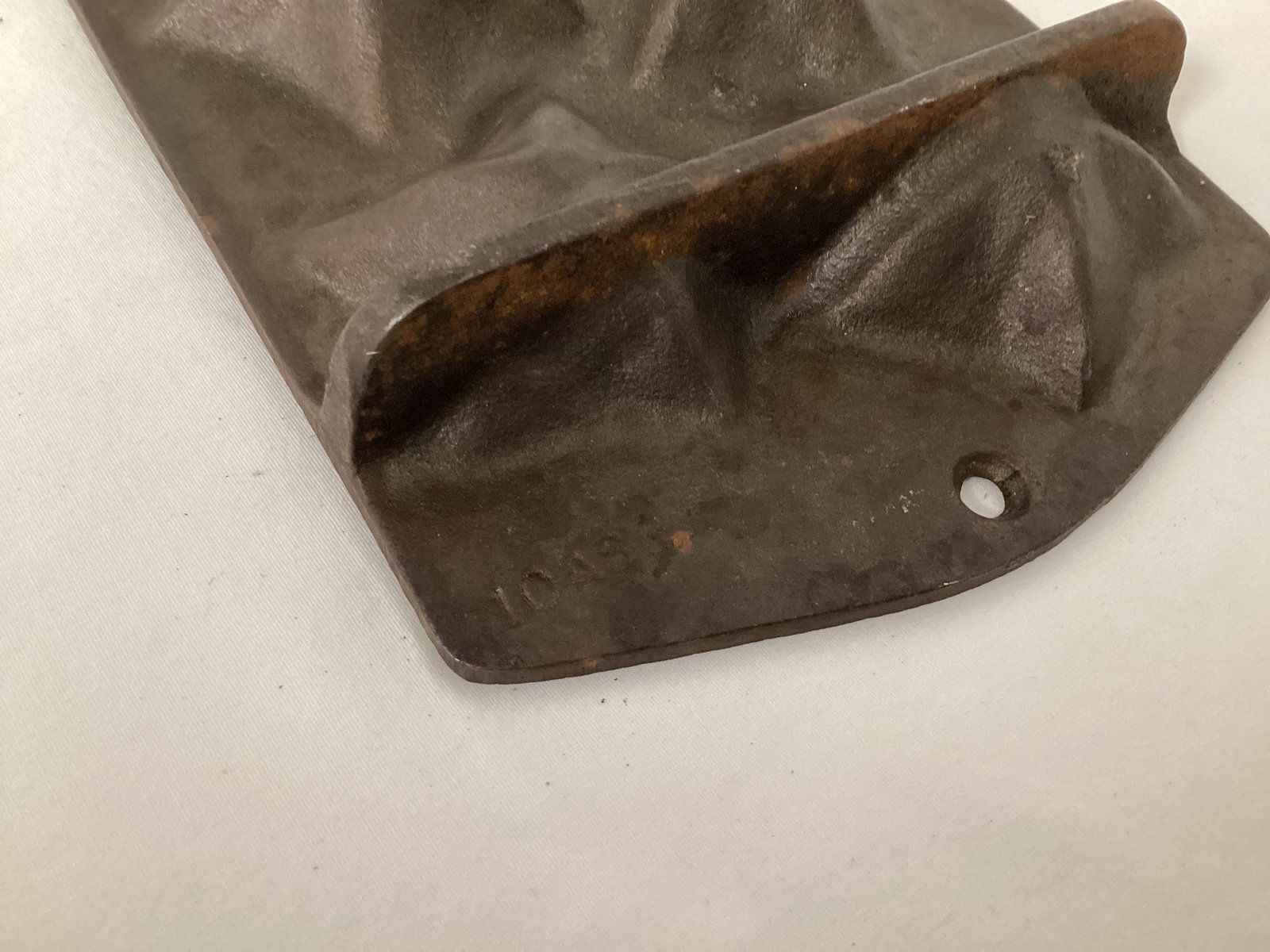 Lodge Cast Iron Star Shaped Muffin Pan - 7