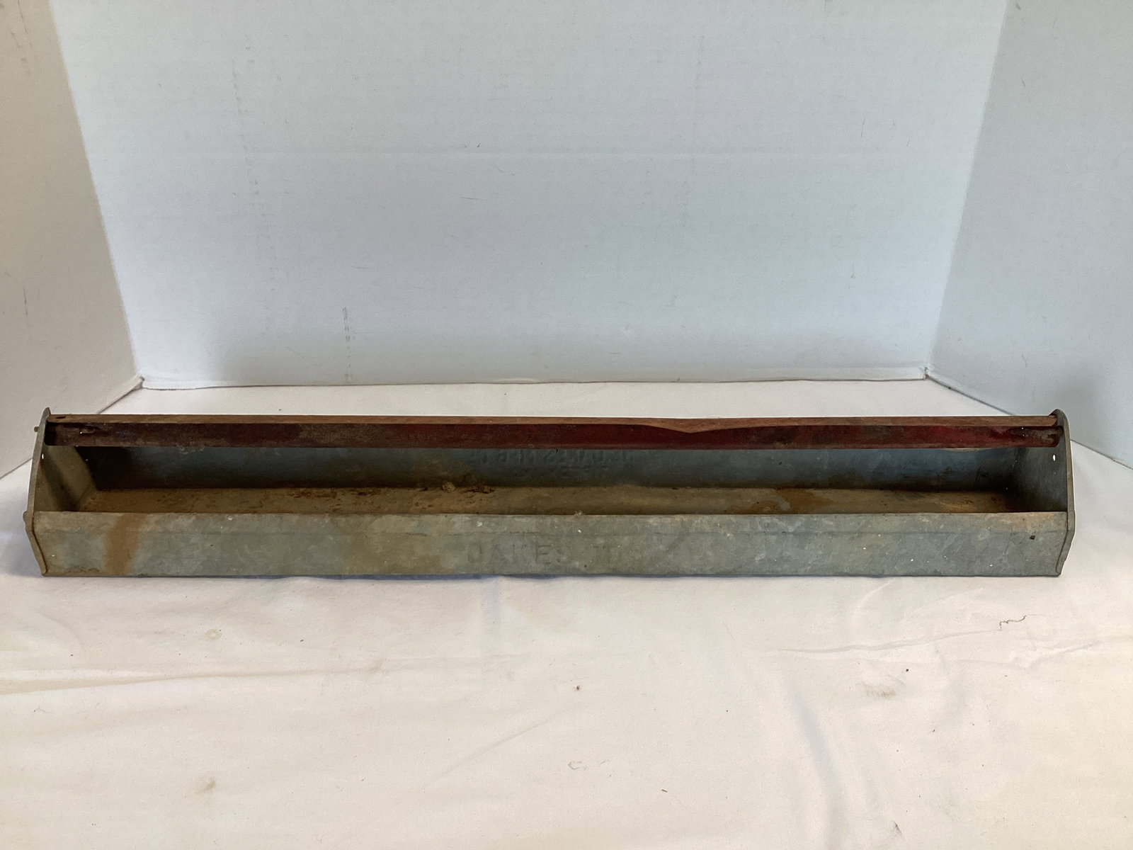 Oakes 108 Chicken Feeder: 24" long x 3 1/2" d x 3 1/2" h, shipping unavailable for this lot 