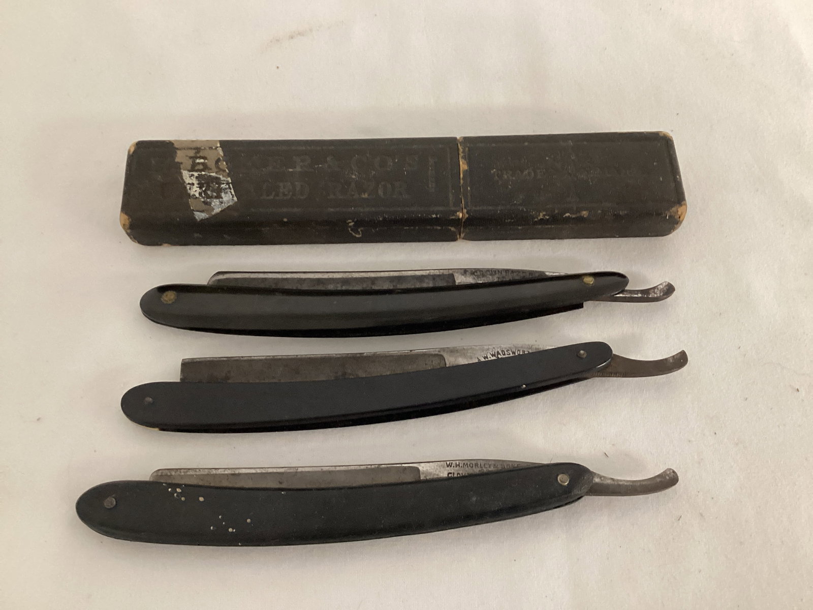 Three Straight Razors and One Razor Box (1 of 13)