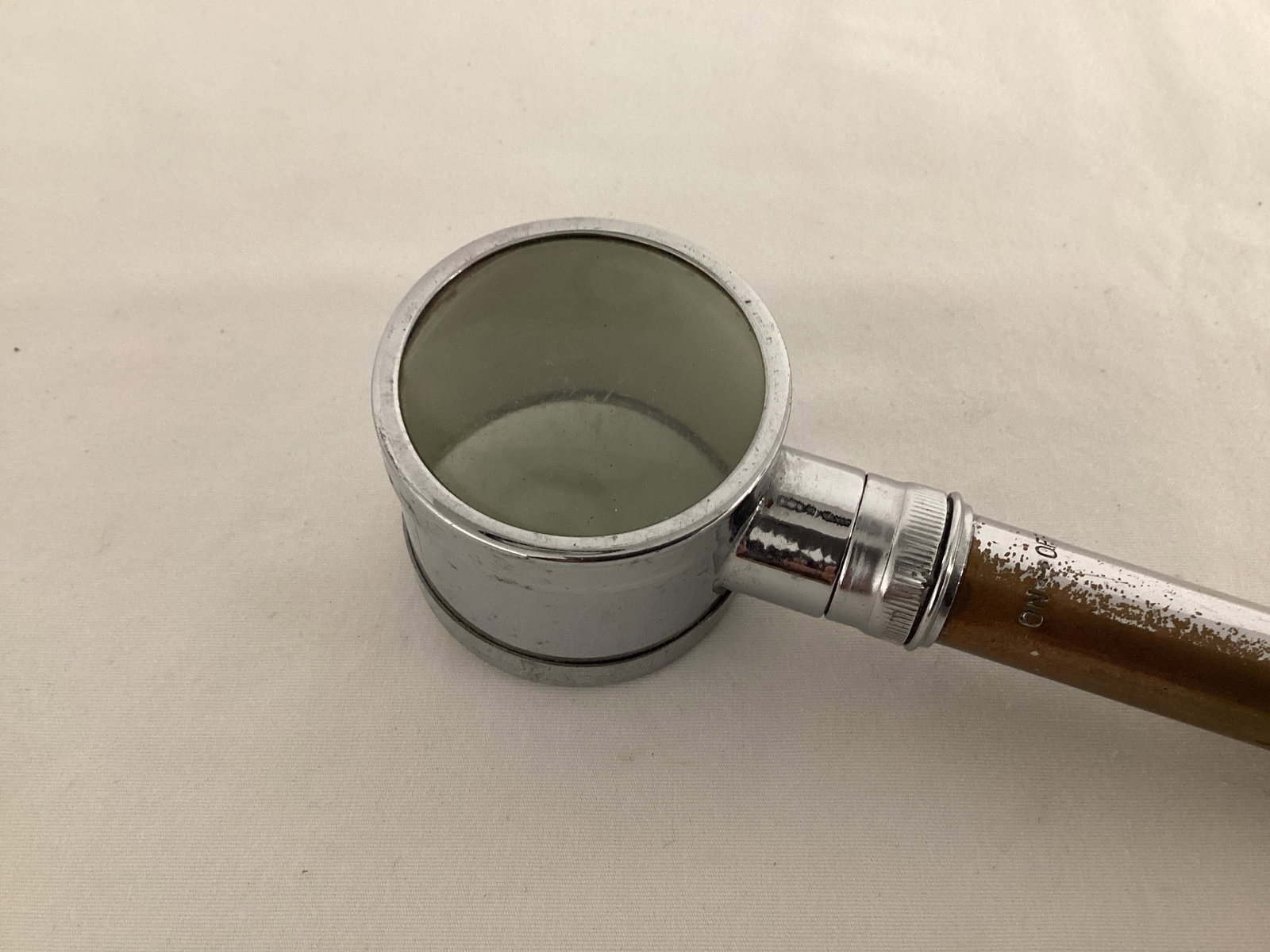 Swift & Anderson Lighted Magnifying Glass - 2