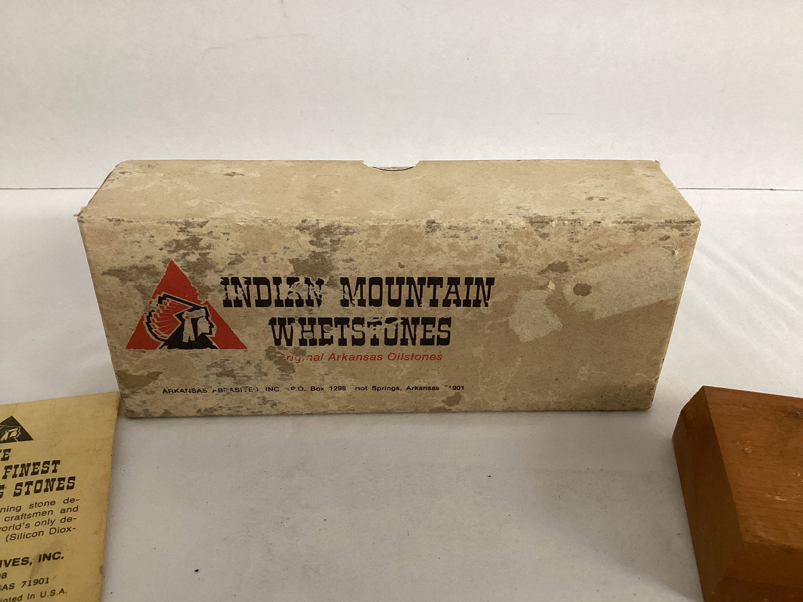 Indian Mountain Whetstones Handi-Stone Knife Sharpener in Box - 4