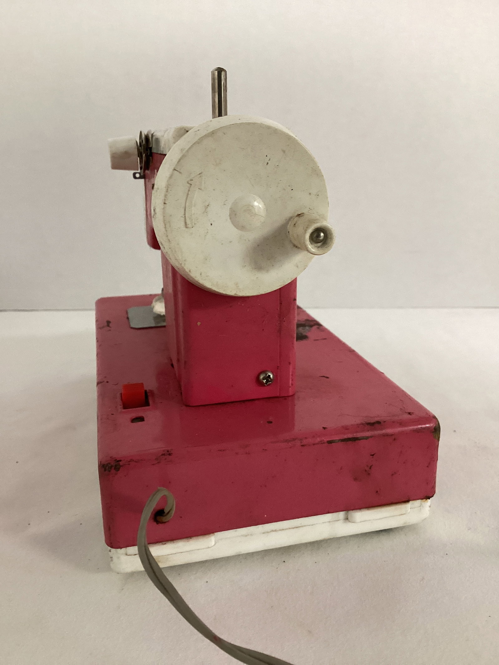 Vintage Metal Toy Sewing Machine Made in Japan - 4