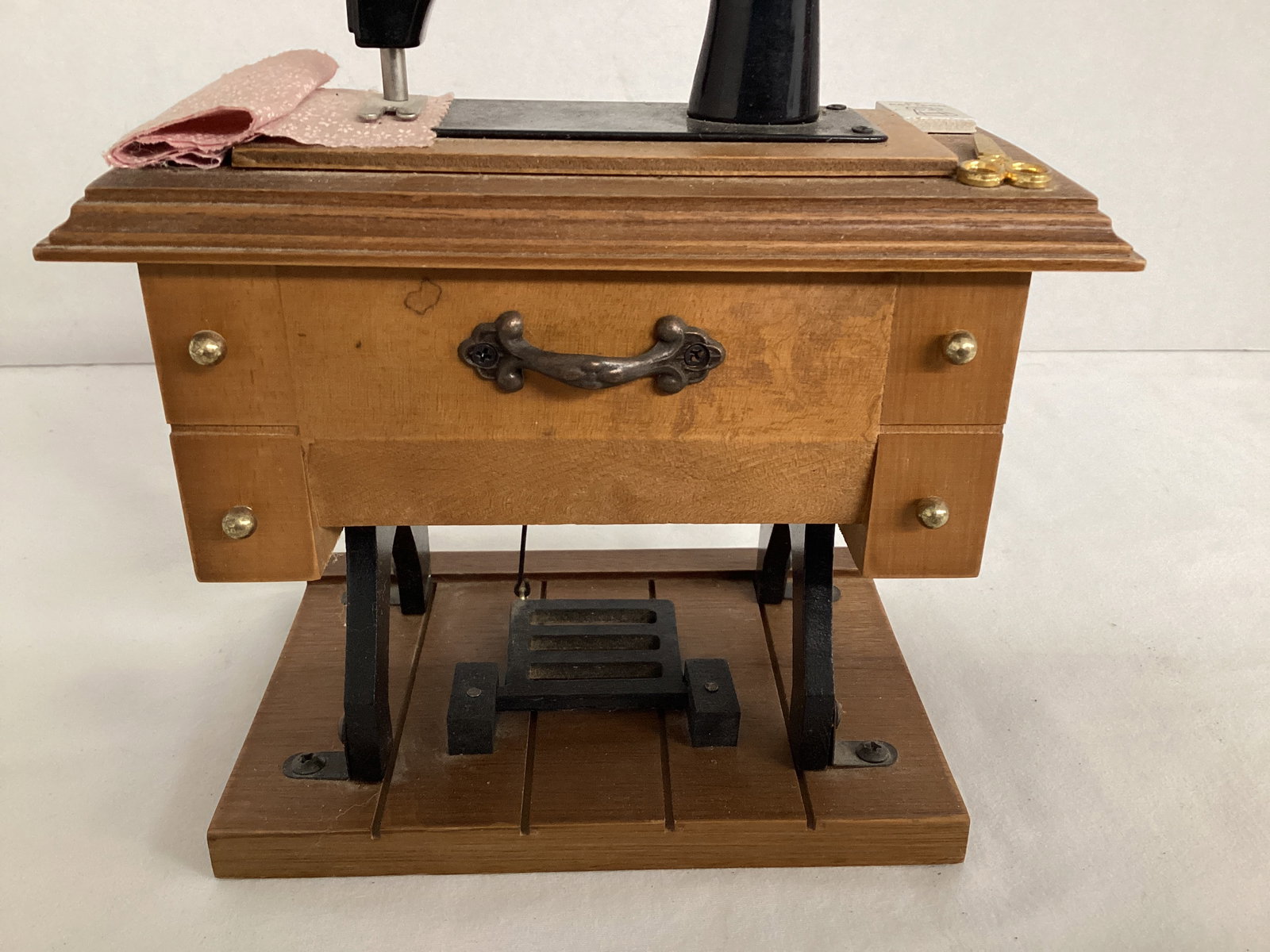 Berkeley Designs Sewing Machine Music Box - 5