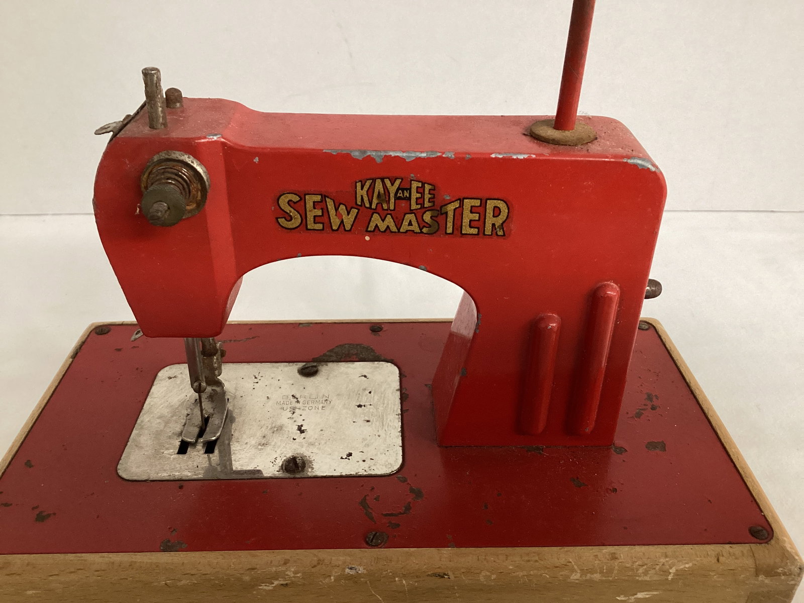 KAYanEE Sew Master Toy Sewing Machine - 2