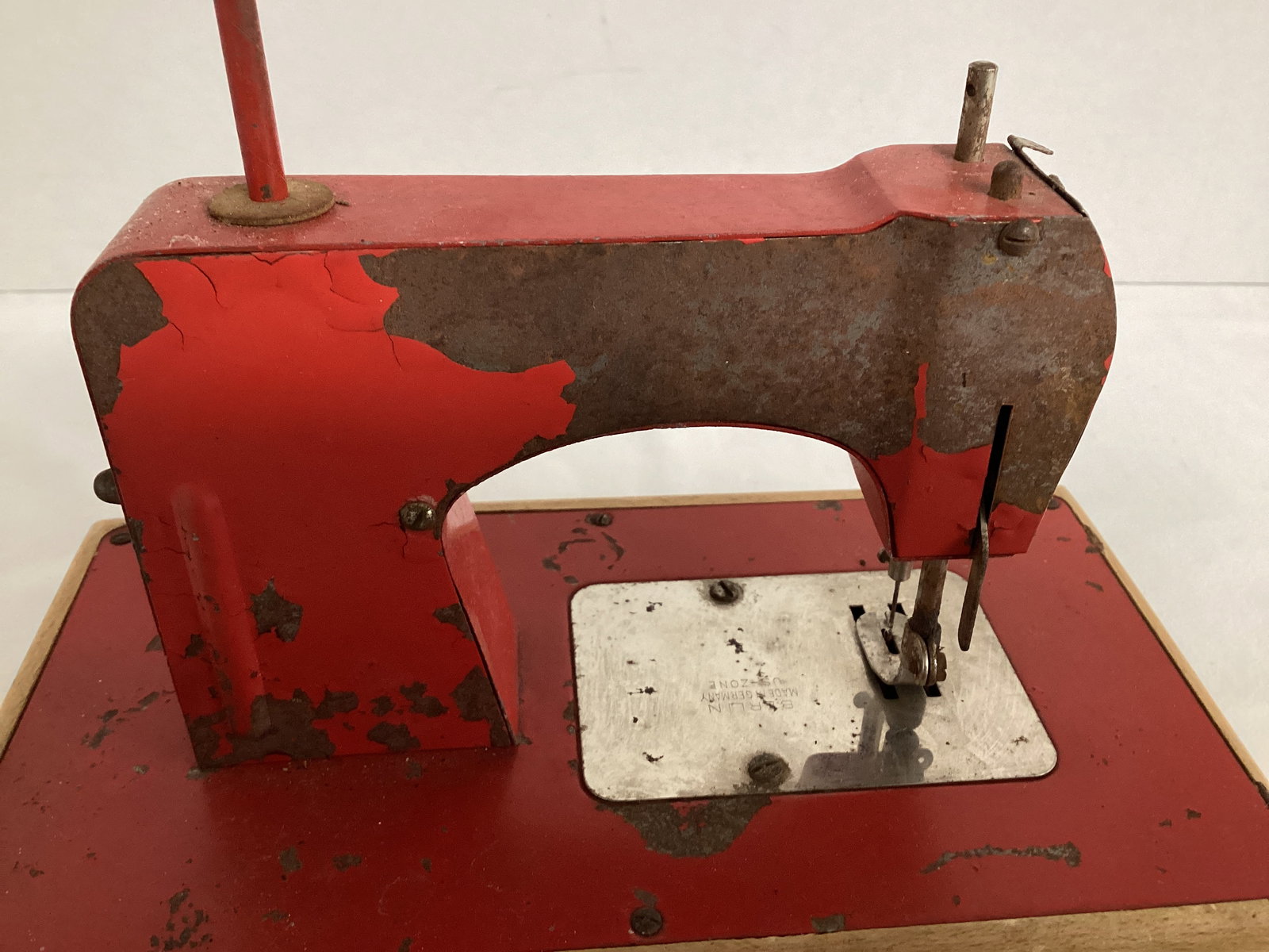 KAYanEE Sew Master Toy Sewing Machine - 6