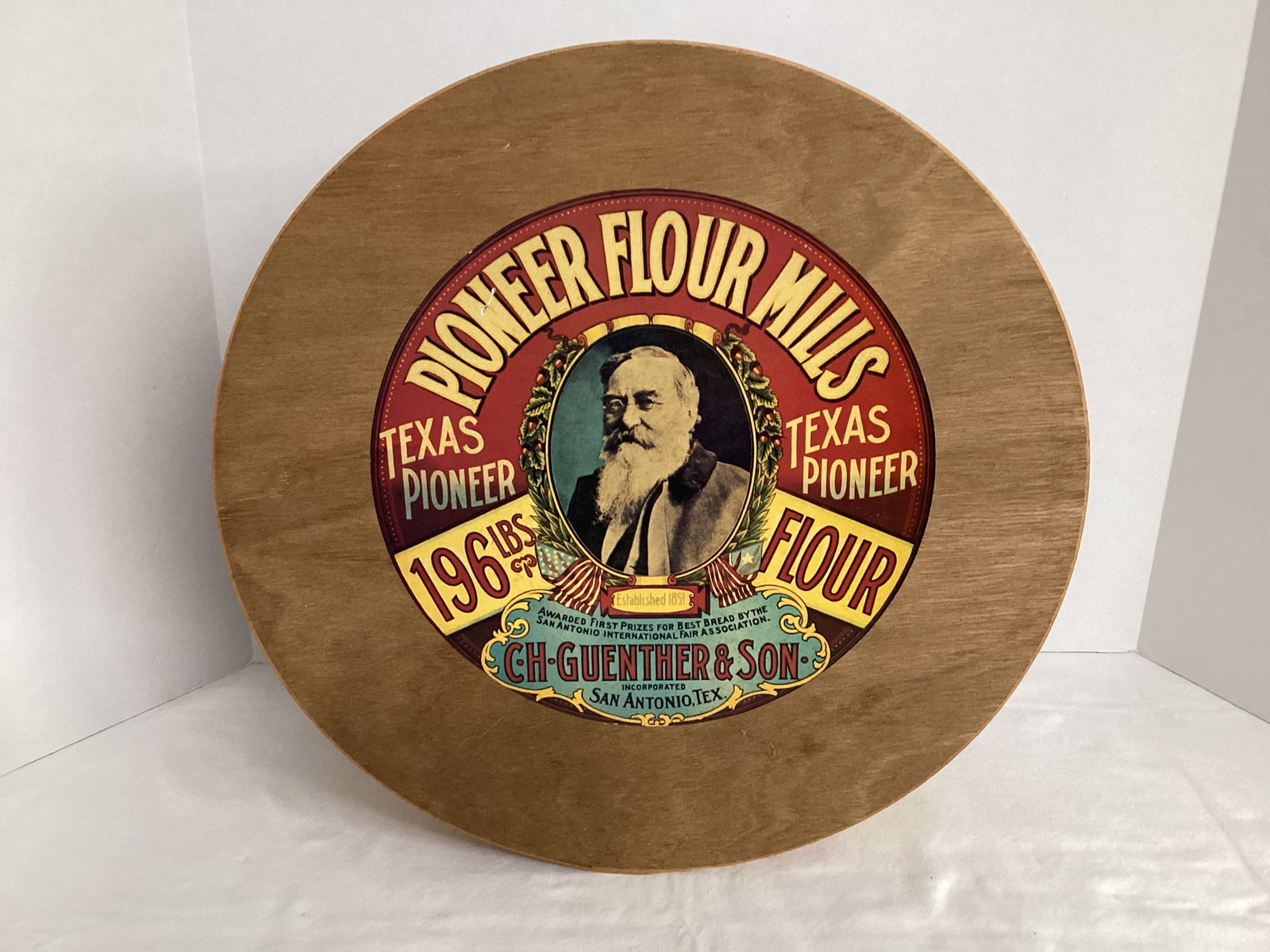 Pioneer Flour Mills Round Box: 15 1/2" diameter x 5 3/4" h 