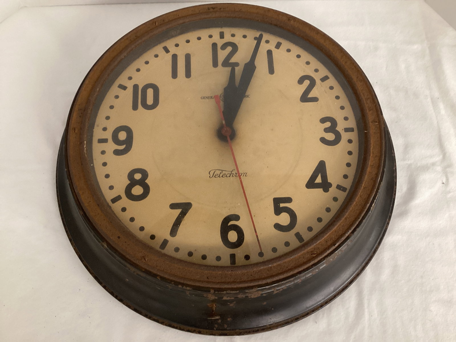 Vintage General Electric Telechron Industrial Wall Clock (1 of 10)