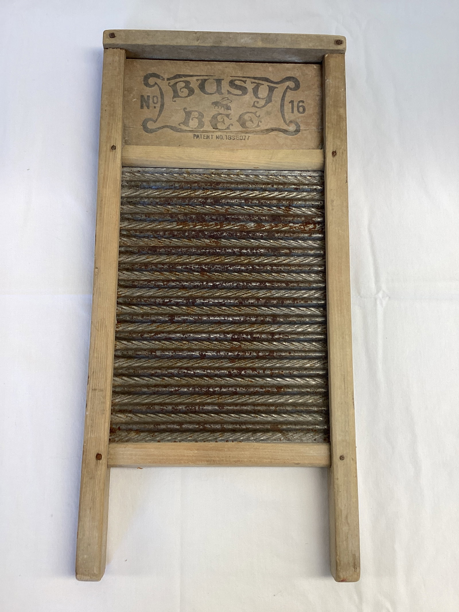 Busy Bee No. 16 Washboard (1 of 7)