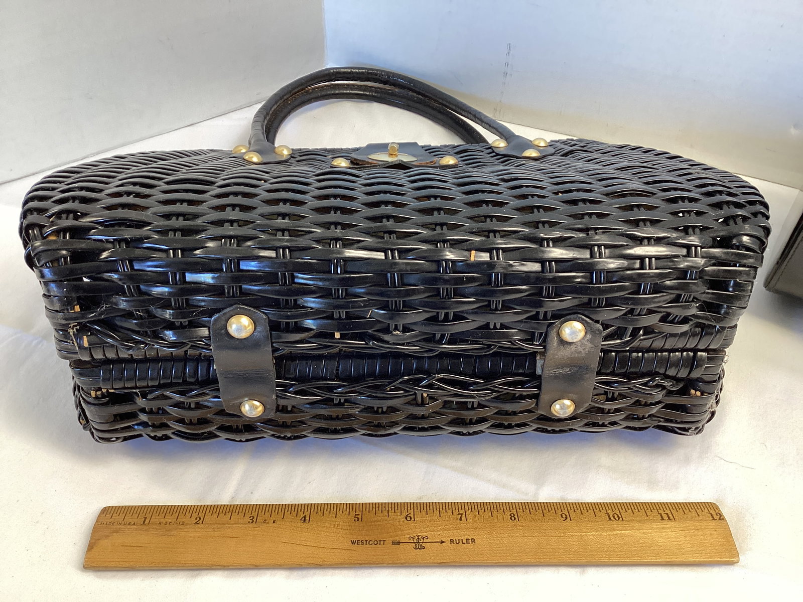 Vintage Wicker Look and Black Patent Leather Ladies' Purses - 4