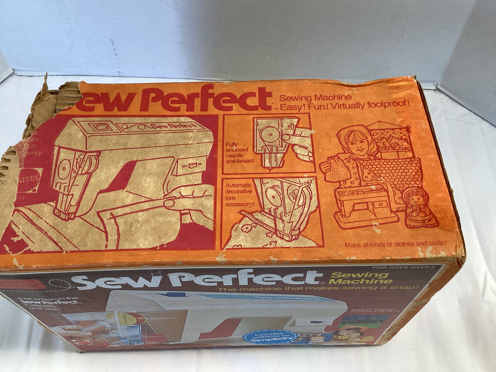 Vintage Mattel Sew Perfect Sewing Machine - 2