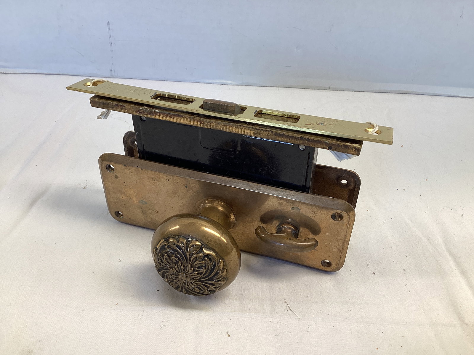 Antique RH Co. Lockset: . 