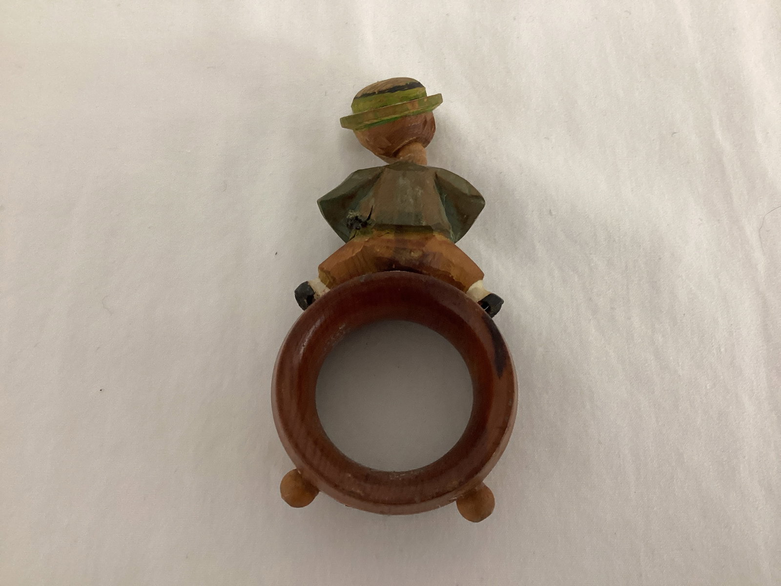 Pair of Wood Carved Napkin Rings Featuring Boys with Musical Instruments - 6