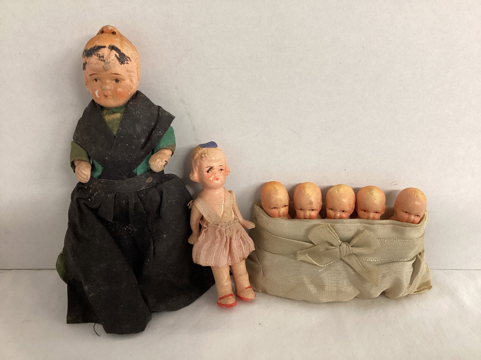 Vintage Mother and Children Figurines (1 of 5)