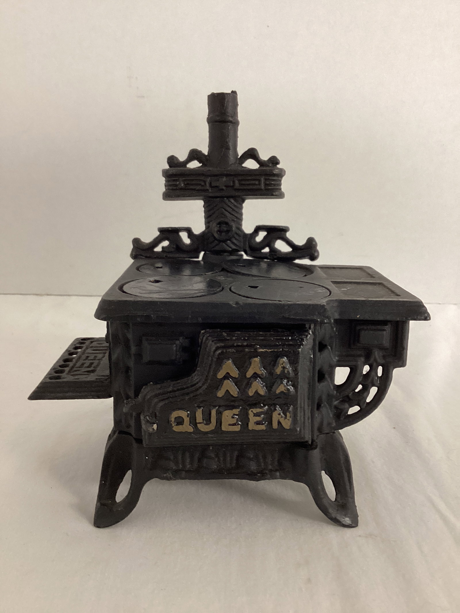 Cast Iron Miniature Queen Wood Stove (1 of 6)
