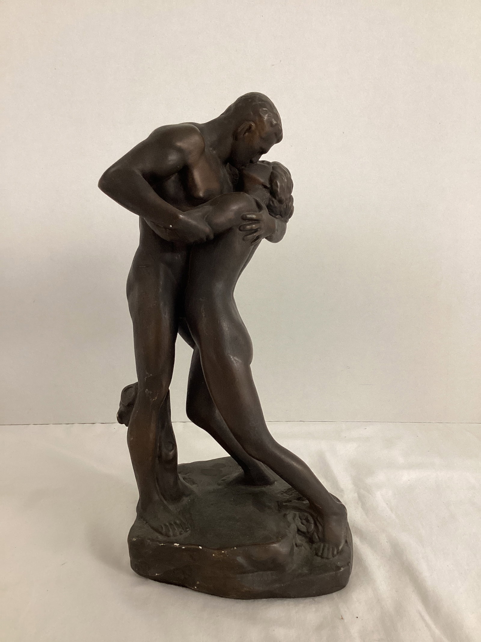 Alexander Backer Co. Lovers Embracing Statue (1 of 5)
