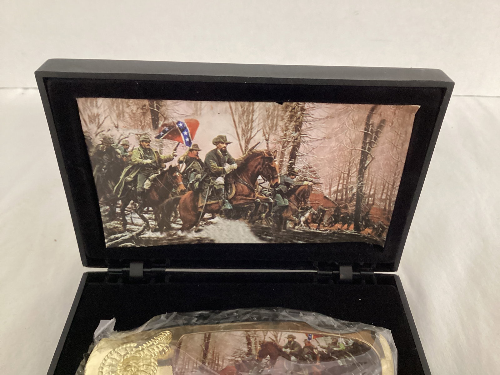Commemorative Confederate Folding Knife in Case - 3
