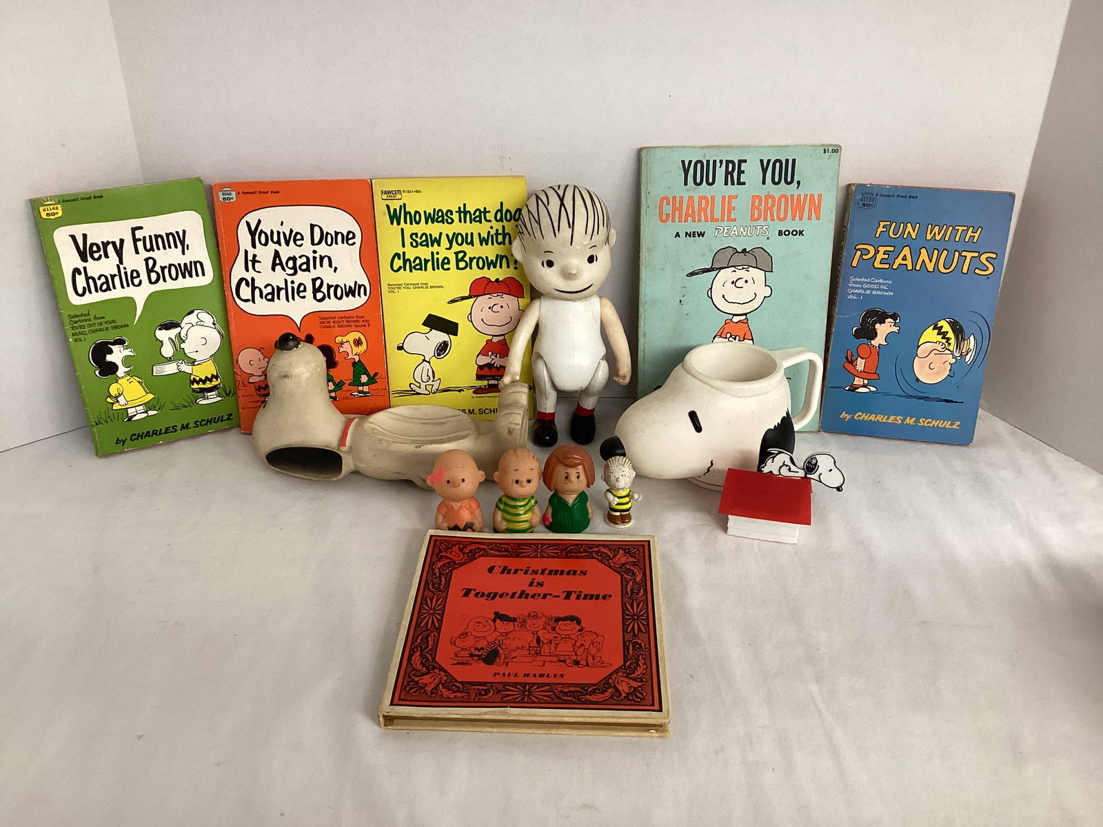 Peanuts Charlie Brown and Snoopy Books, Toys, and Other Items (1 of 8)