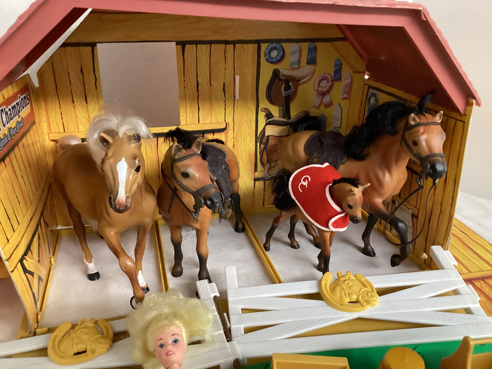 1988 Marchon Grand Champions The Stable of Pure Breeds Playset - 3