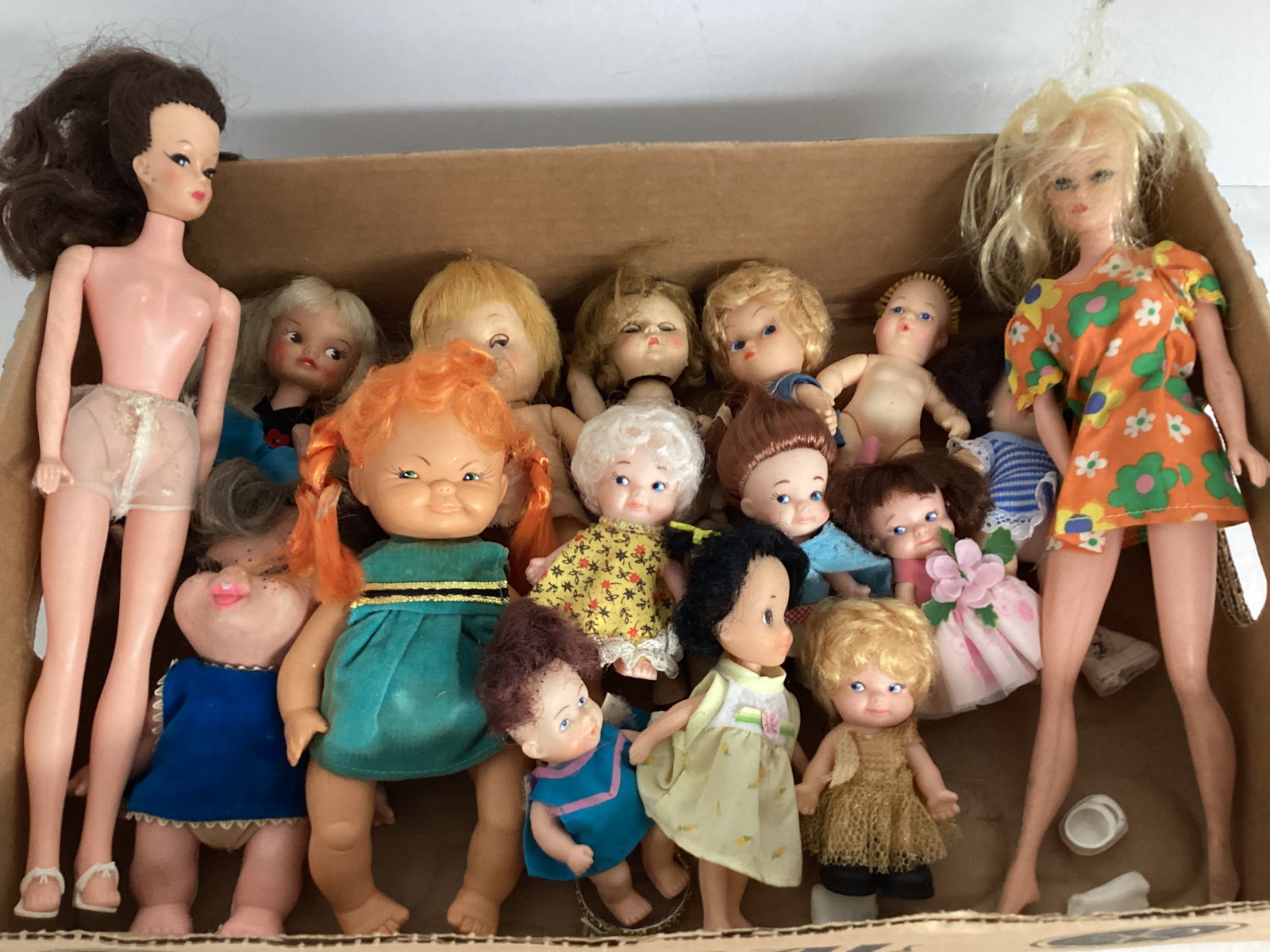 Dolls: .