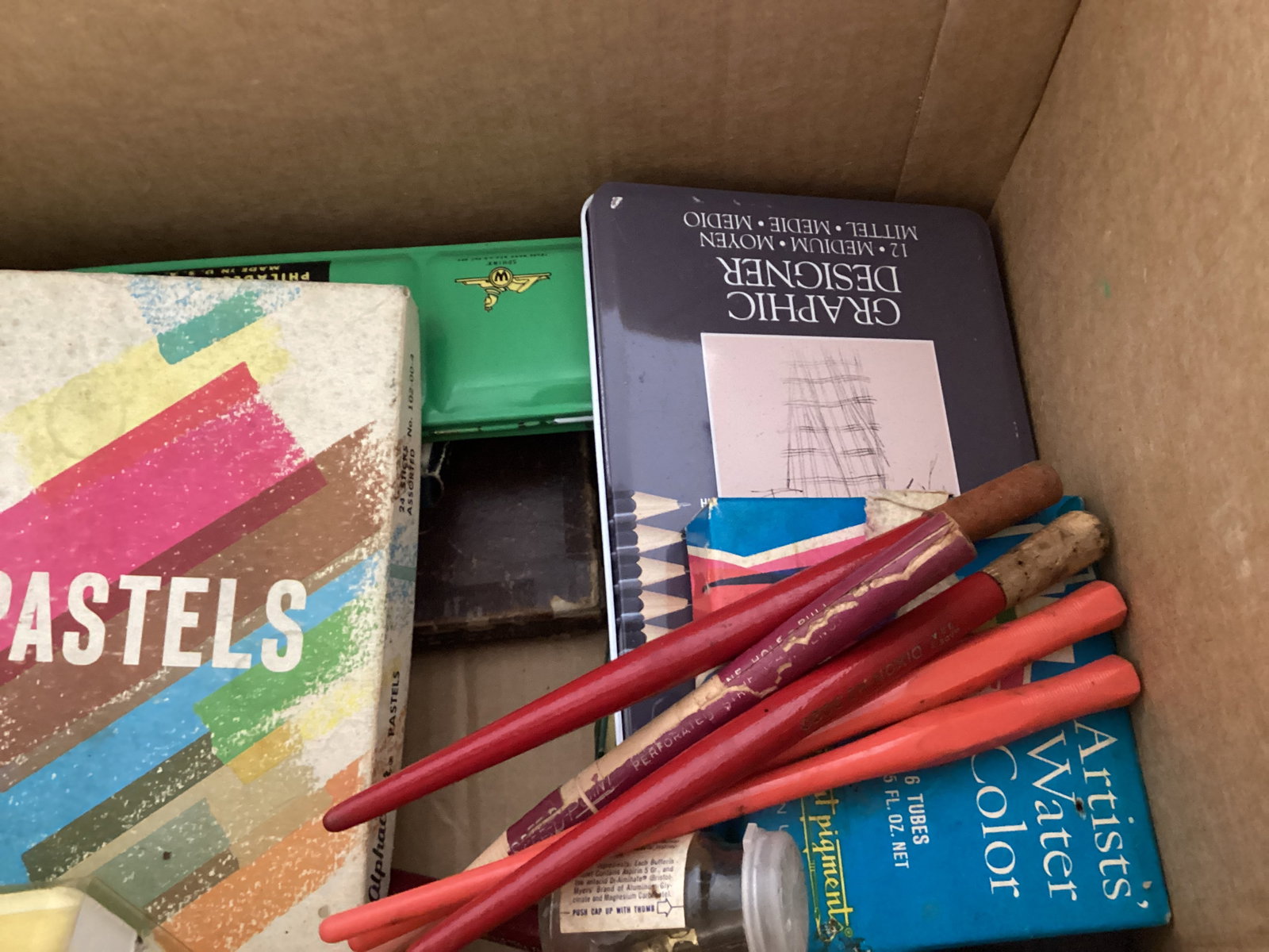Artist's Supplies - Pastels, Paint, Pencils, and More - 6