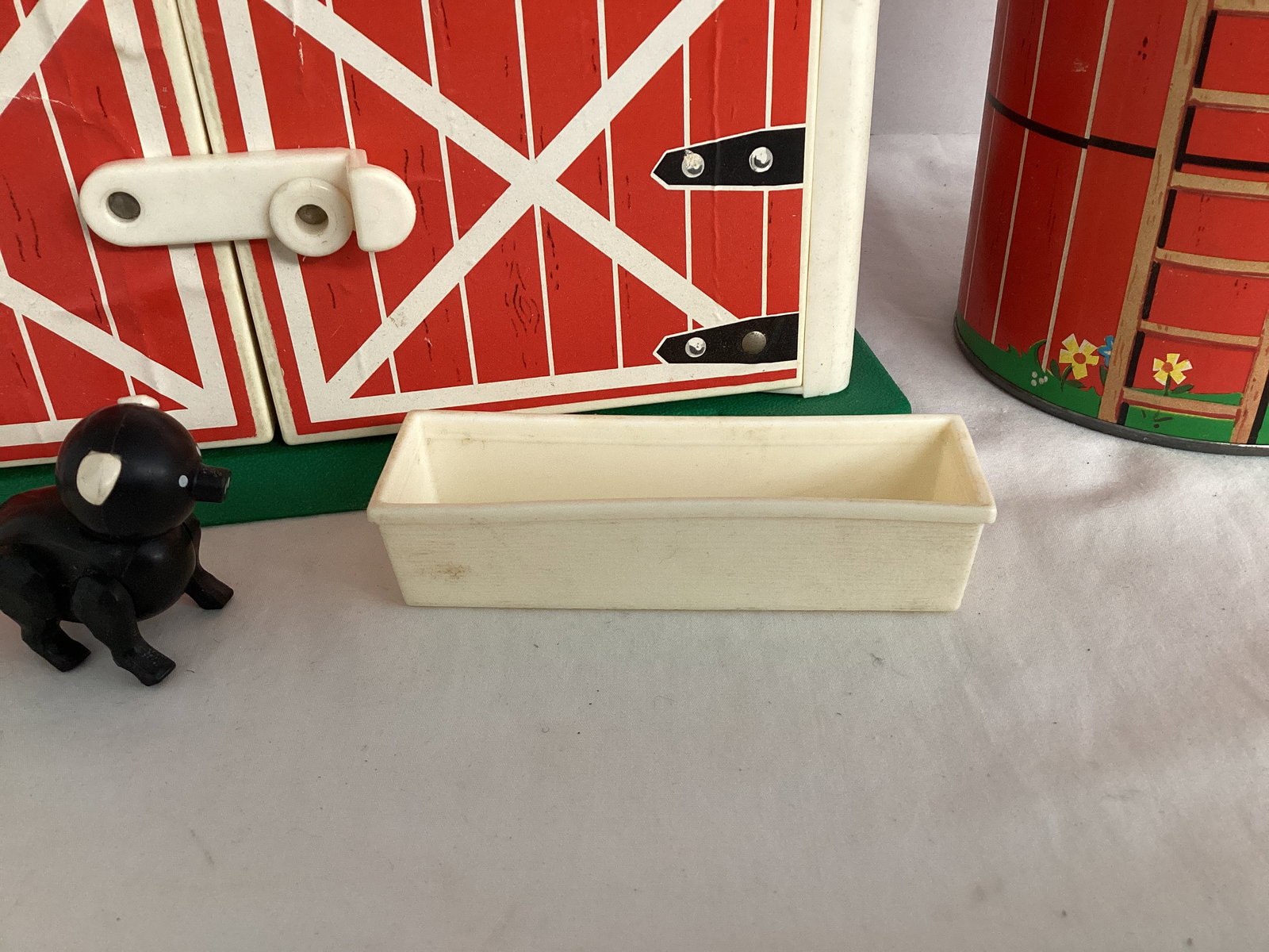 Fisher Price Play Family Farm with Silo, Pig and Rooster - 3