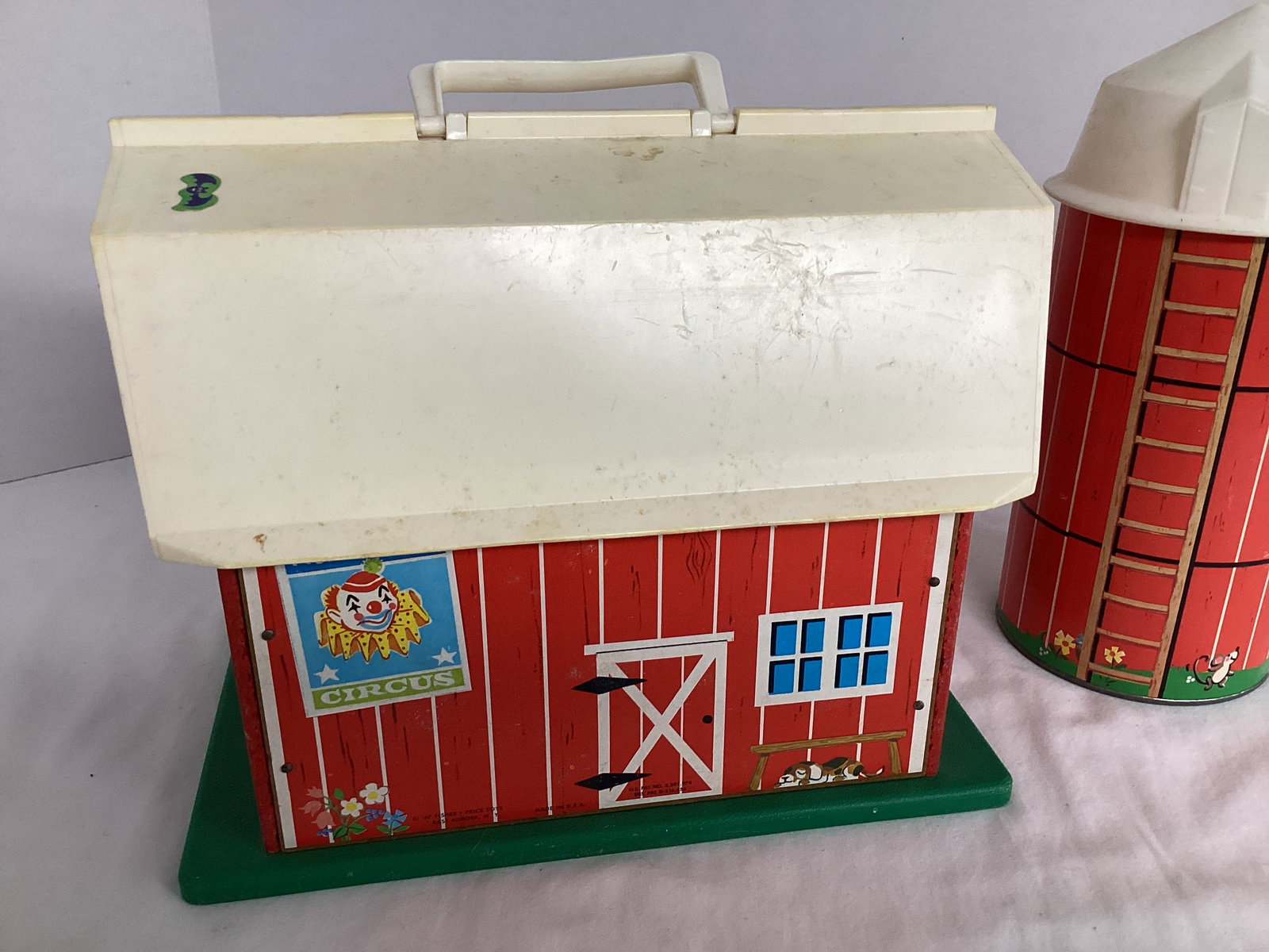 Fisher Price Play Family Farm with Silo, Pig and Rooster - 9