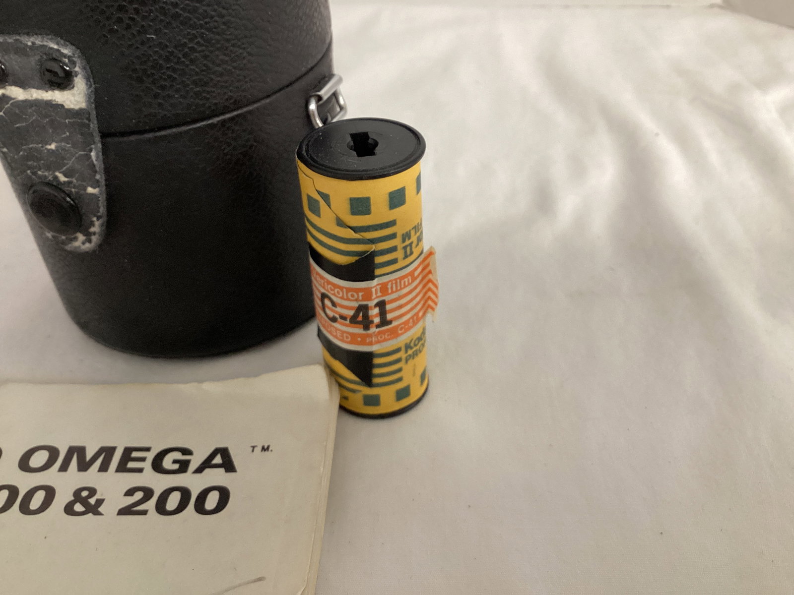 Rapid Omega 100 Camera with Manual and Extra Lenses - 9