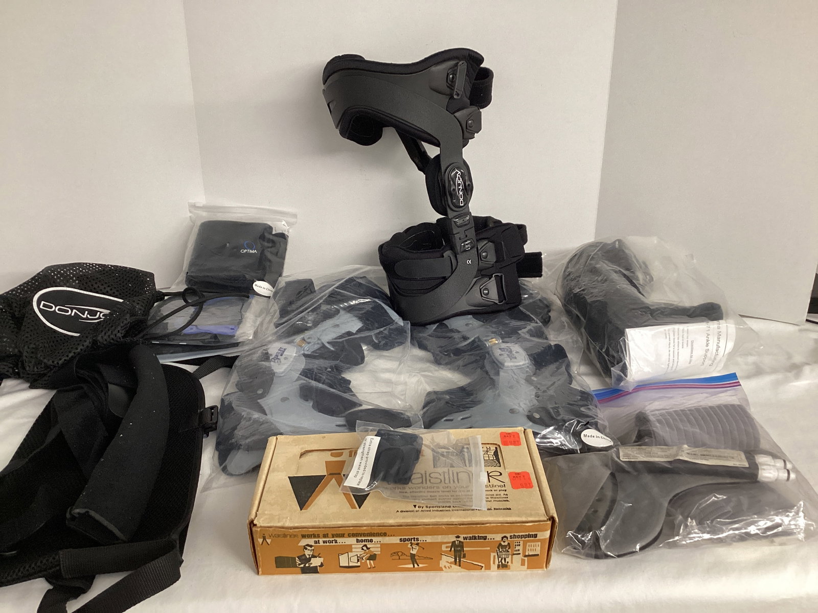 Medical Braces and Supports (1 of 12)