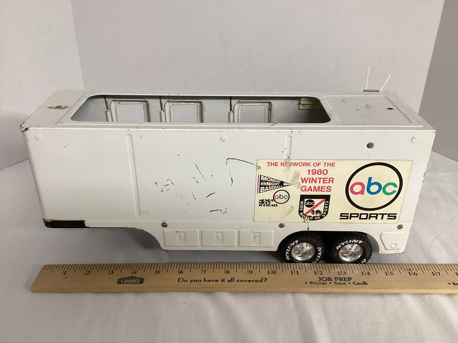 Nylint ABC Sports Tractor Trailer - 10