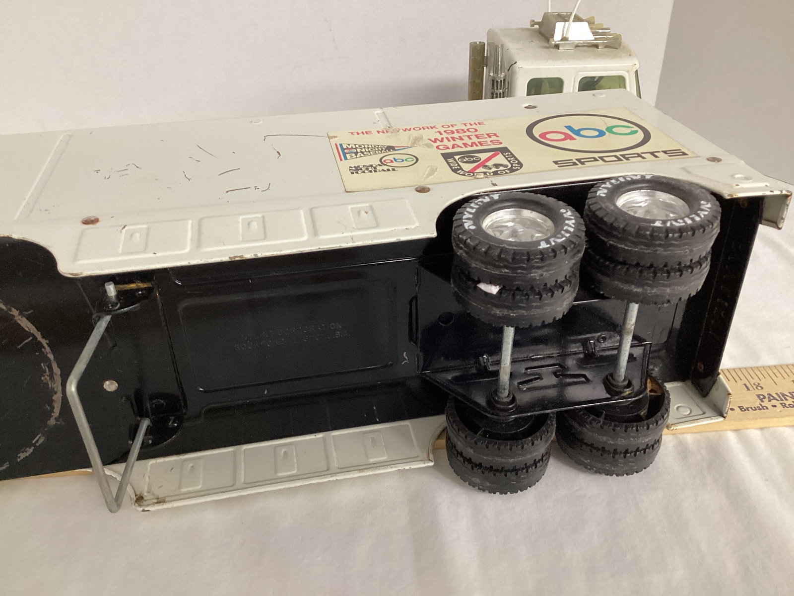 Nylint ABC Sports Tractor Trailer - 11