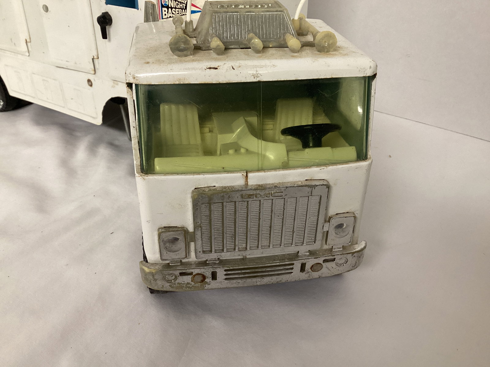 Nylint ABC Sports Tractor Trailer - 4