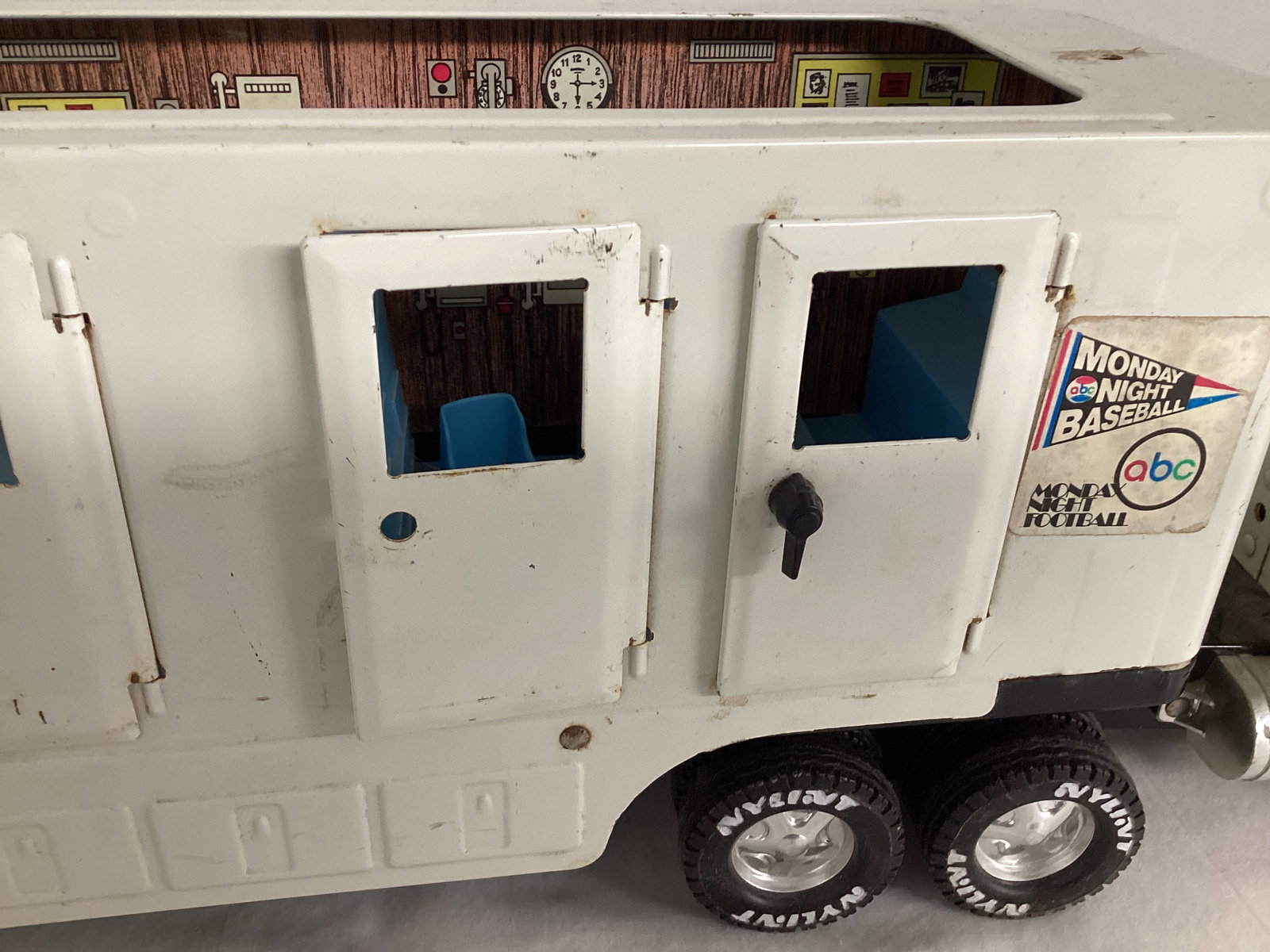 Nylint ABC Sports Tractor Trailer - 6