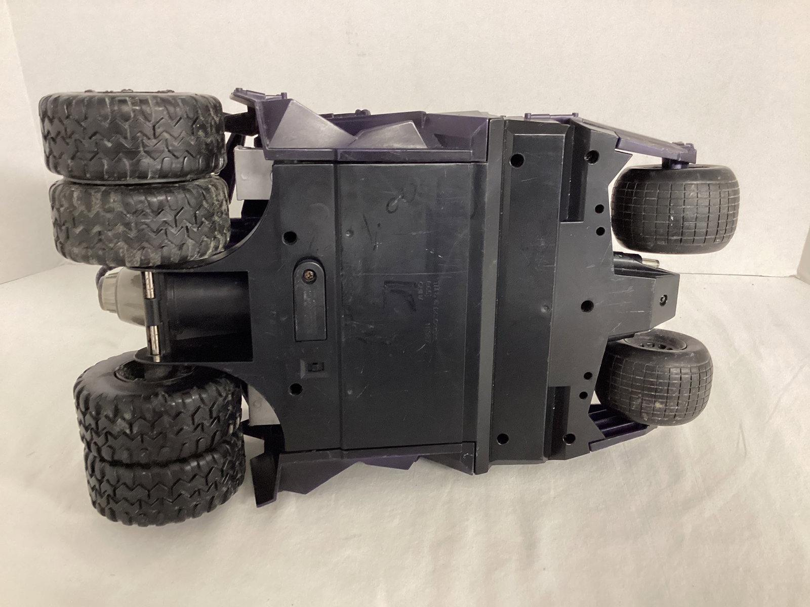 DC Comics Batman's Batmobile - 8