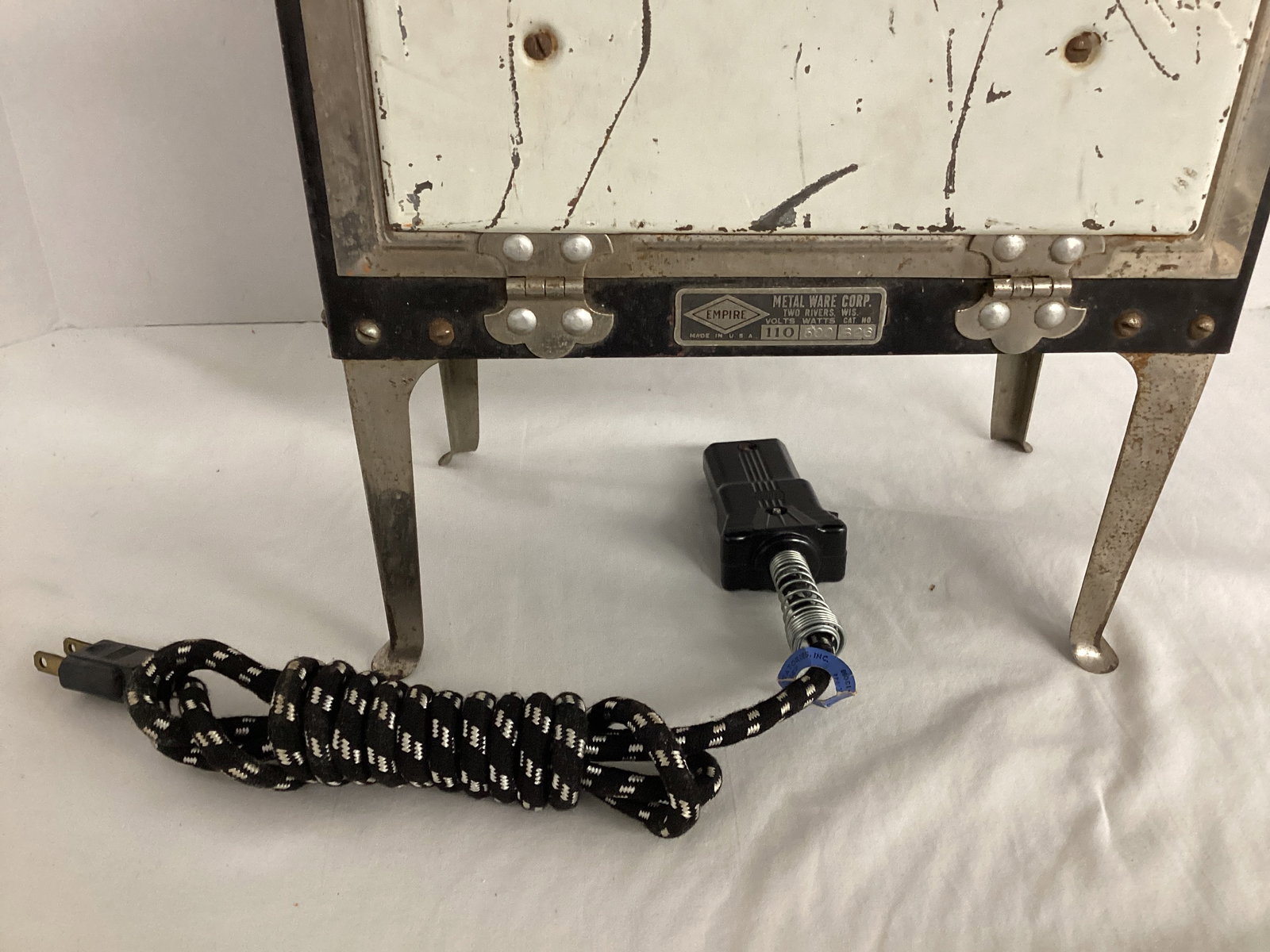 Empire Metal Ware Corp. Toy Electric Stove - 4