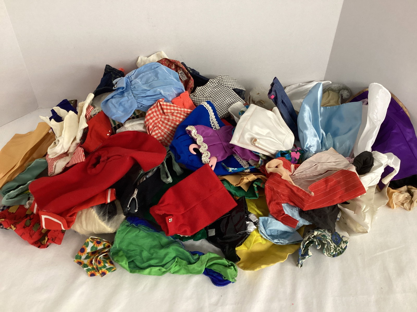 Barbie, Ken, and Other Fashion Doll Clothes (1 of 7)