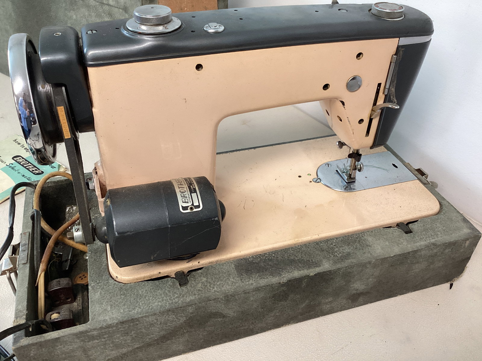 Brother Super Select-o-Matic Sewing Machine - 9