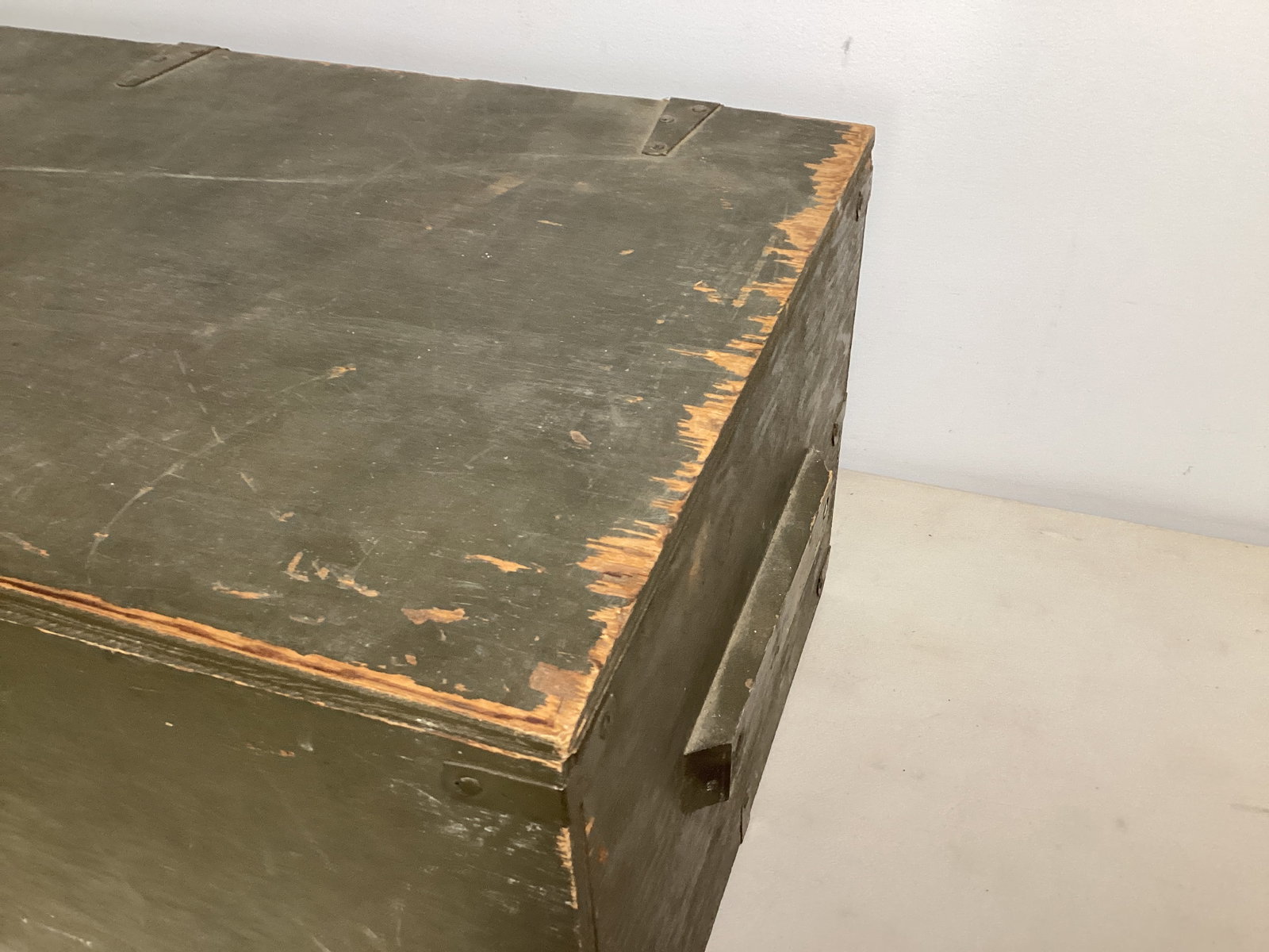 US Military Wood Foot Locker Trunk with Tray - 10