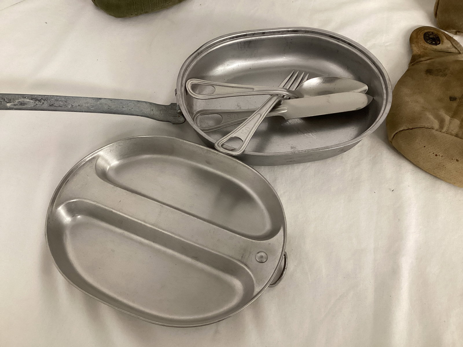 Military Mess Kit and Canteens - 9