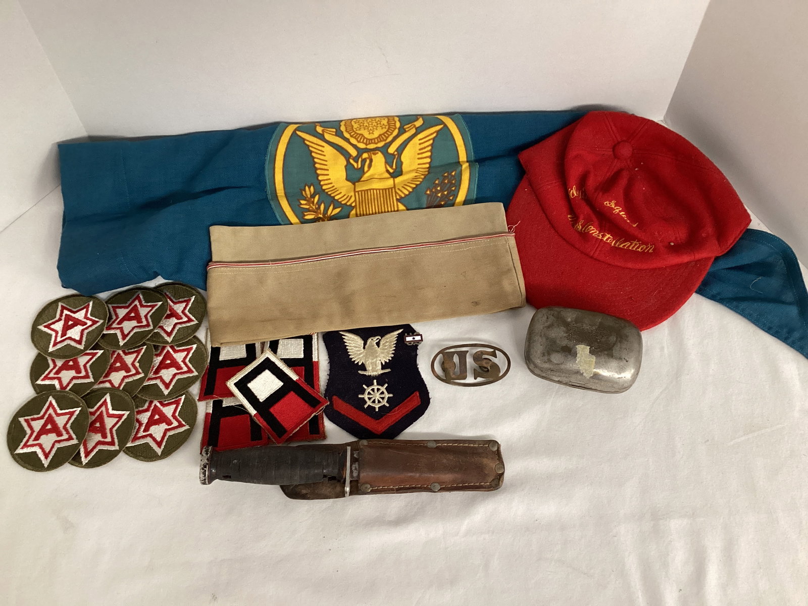 Military Knife, Patches, Pins, Caps, Flag: .
