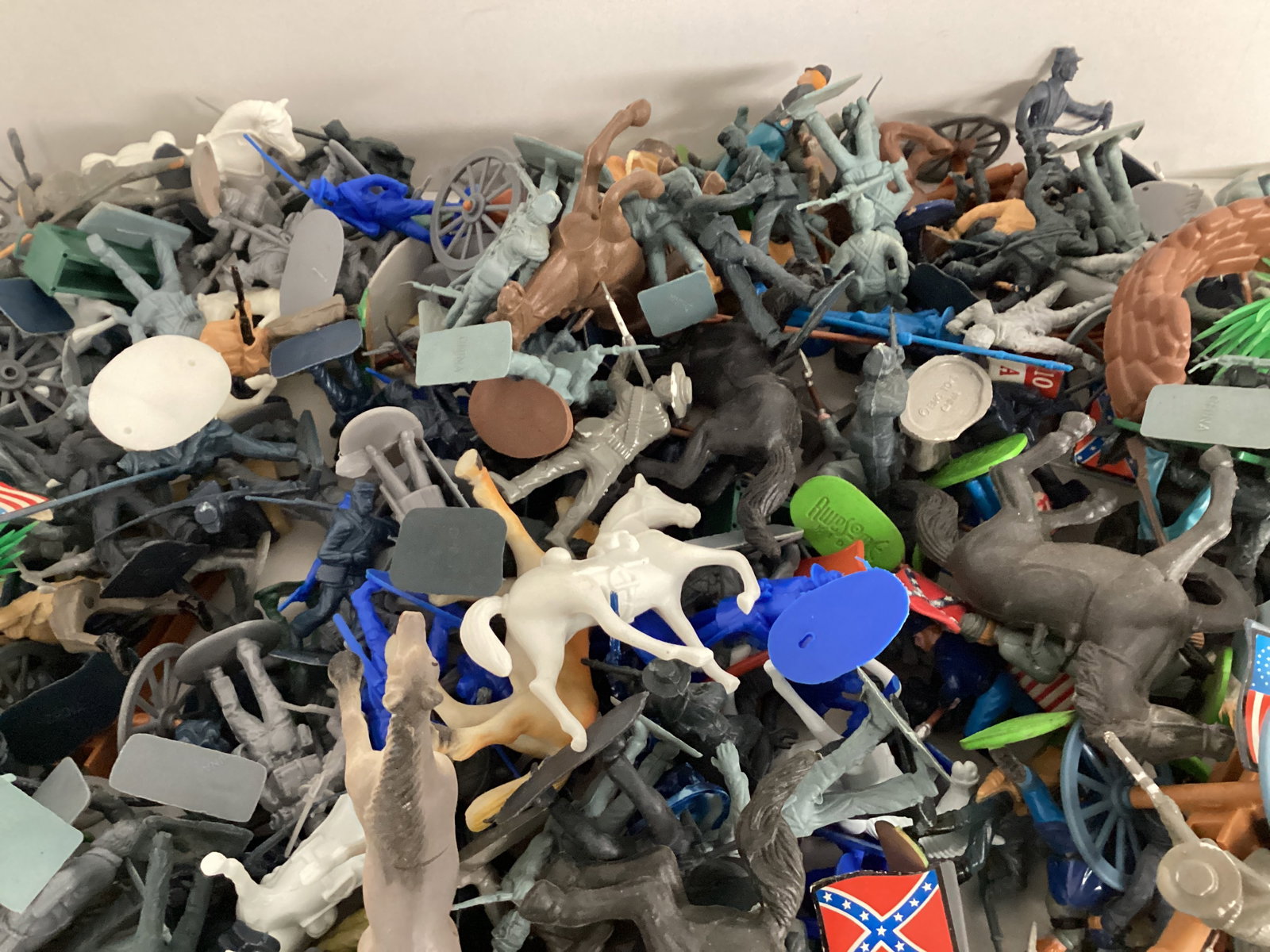 Revolutionary and Civil War Soldiers and Accessories - 4