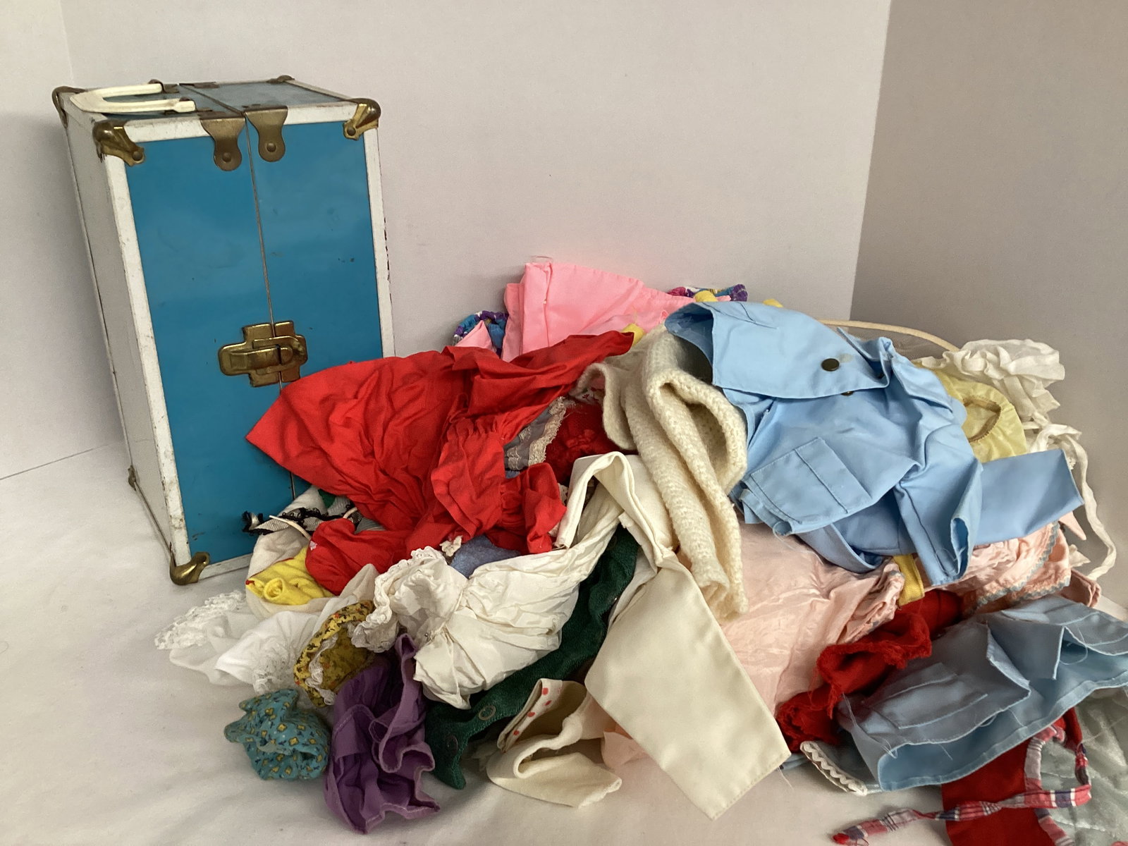Doll Trunk and Clothes (1 of 10)