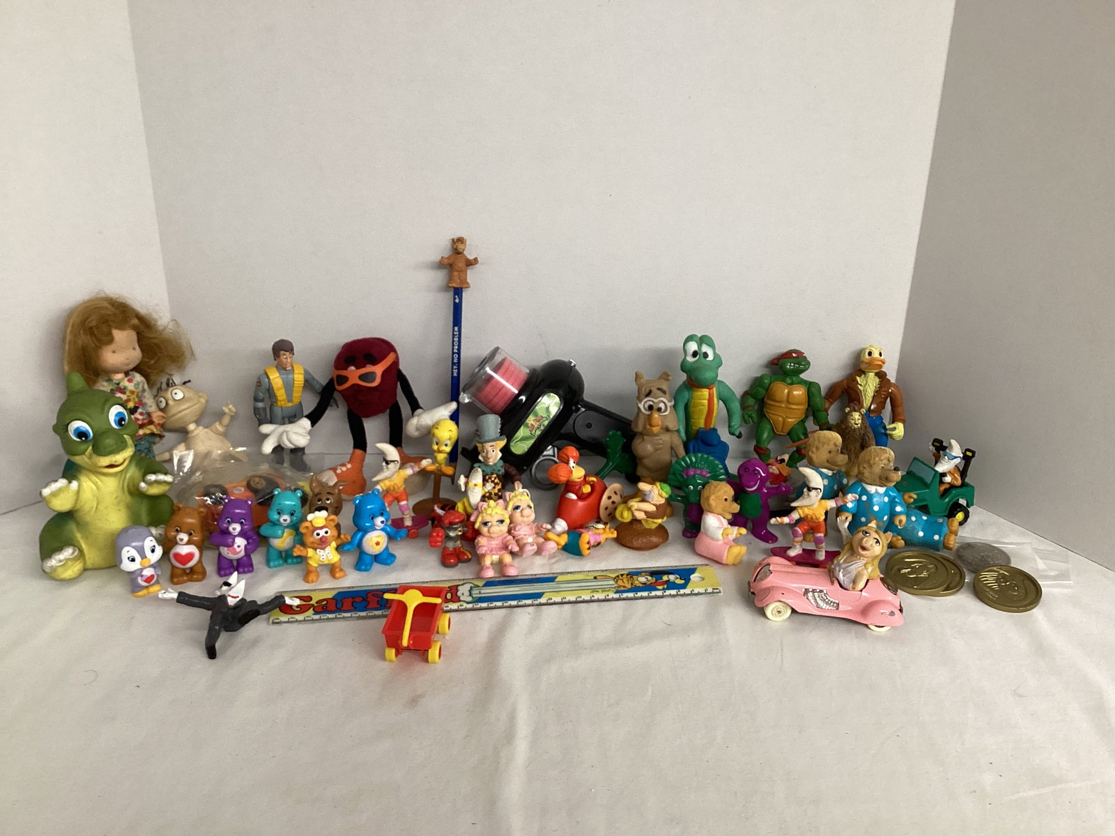 Character Toys: .
