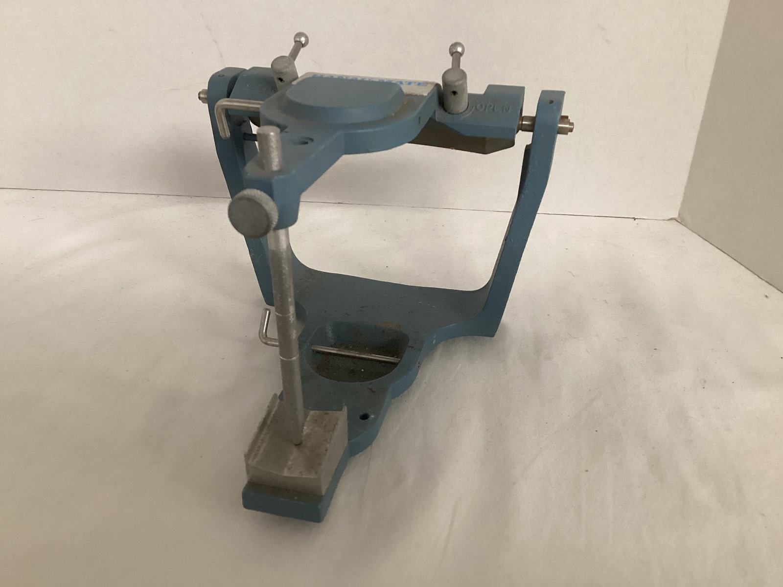 Two Hanua Non-Adjustable Dental Articulators - 6
