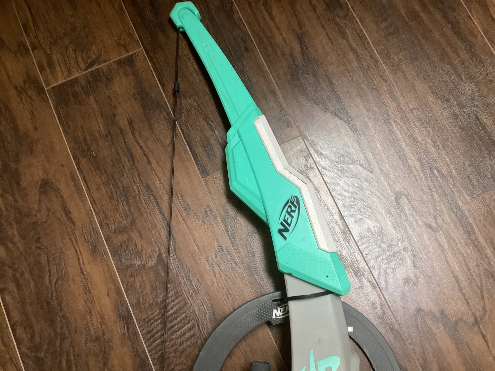 Nerf Dude Perfect Bow and Arrow Set with Target - 2