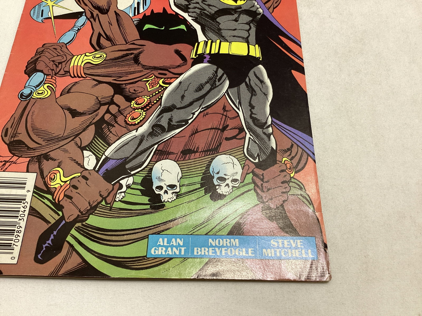 Detective Comics 602 DC Comic Book - 5