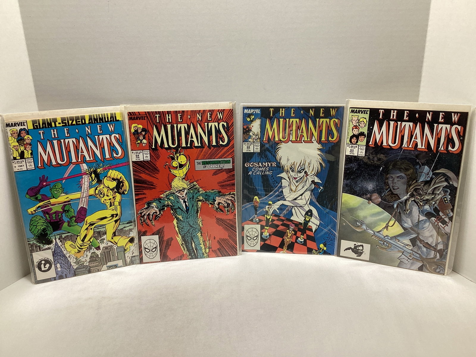 Four New Mutants Marvel Comic Books: please preview and see all photos for condition