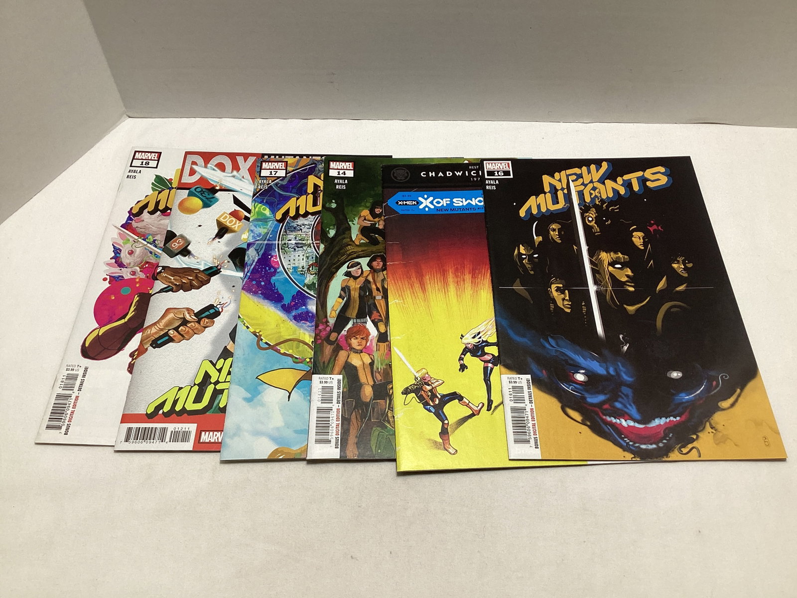 Six New Mutants Marvel Comic Books: please preview and see all photos for condition