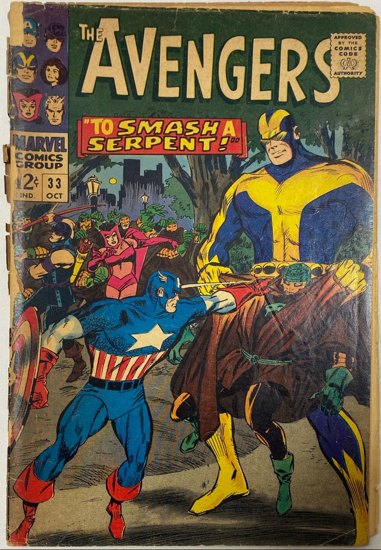 Avengers 33 Marvel Comic Book (1 of 8)