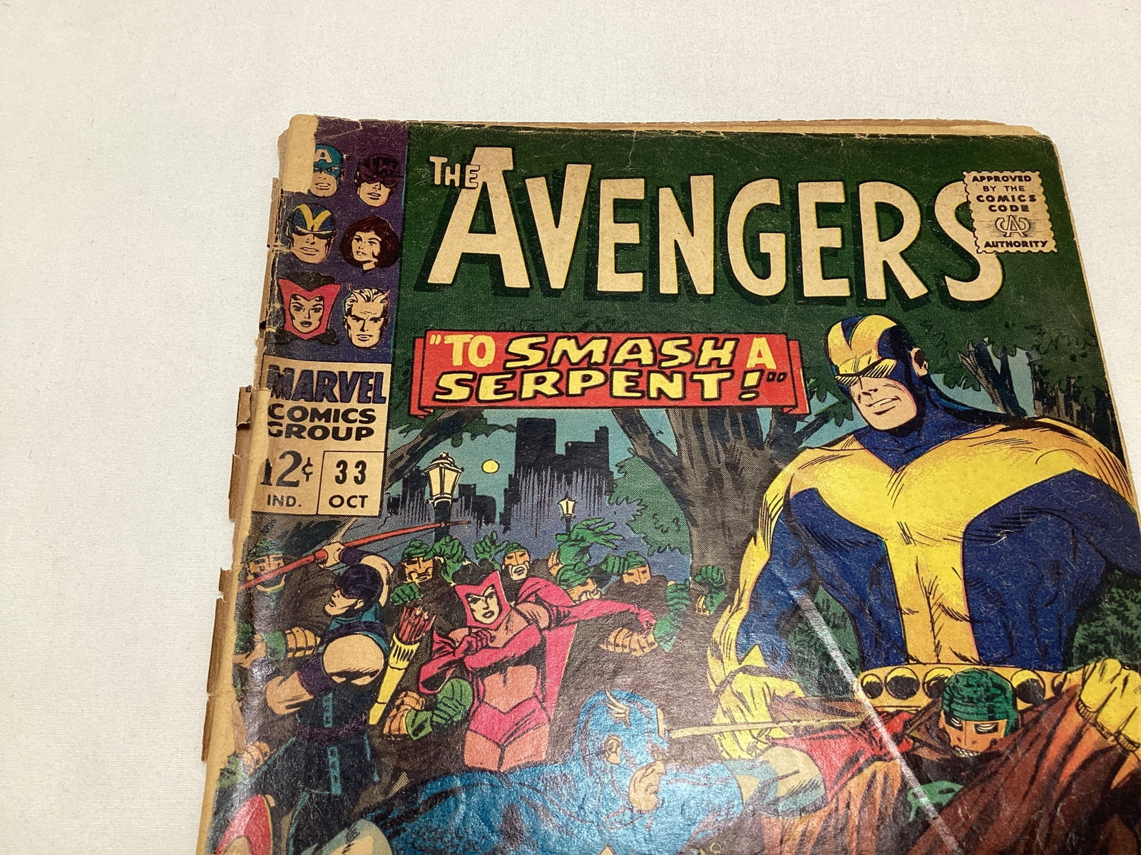 Avengers 33 Marvel Comic Book - 2